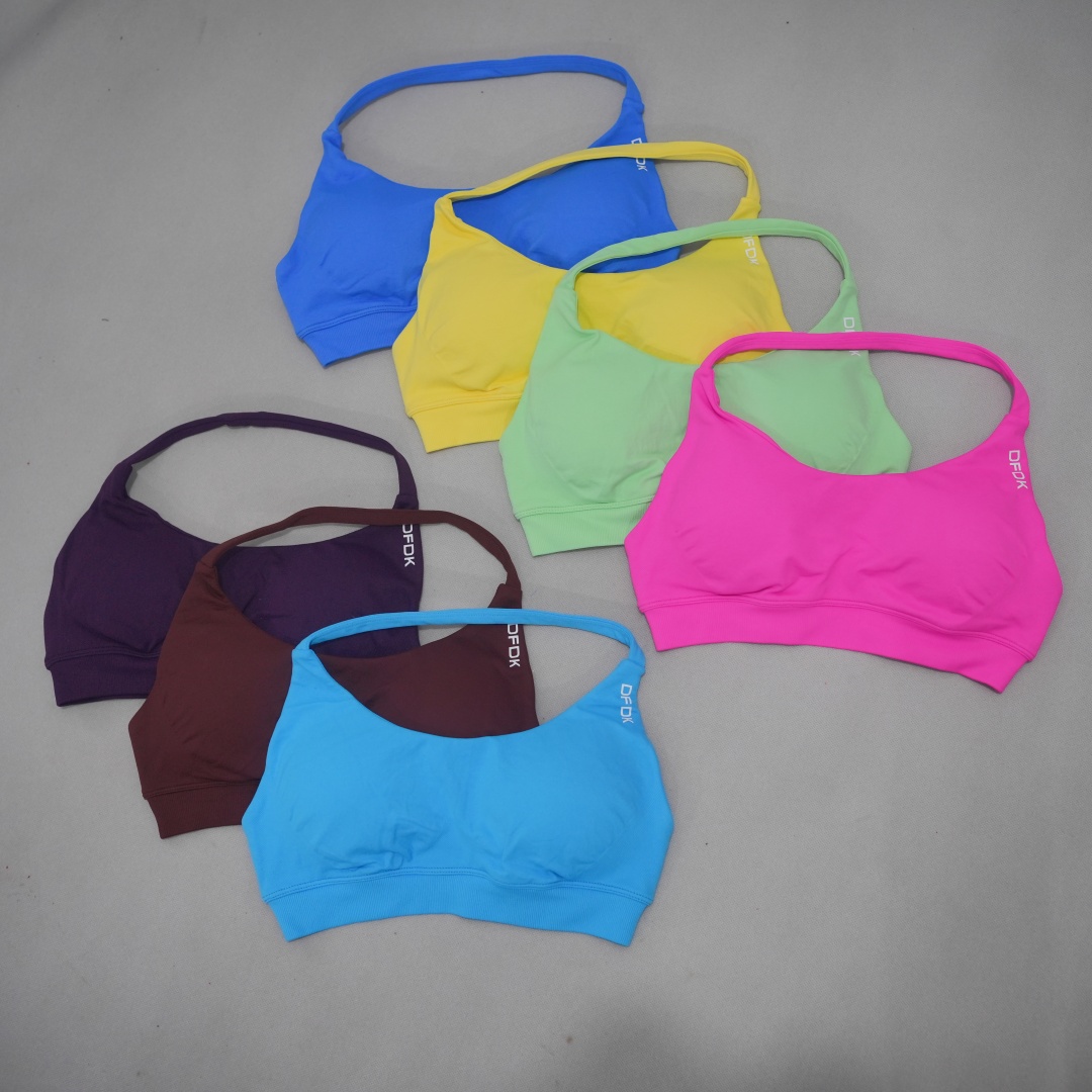حمالة صدر رياضية نسائية من DFD - مراجعة Plunge Bra Push Up وسعره